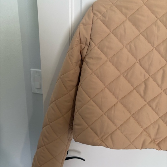 Princess Polly Lucia Quilted Puffer Jacket Cropped Outerwear Coat Beige Tan - Picture 11 of 12